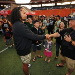 UH player meeting fan