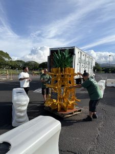 Pineapple sculpture - transportation to new location